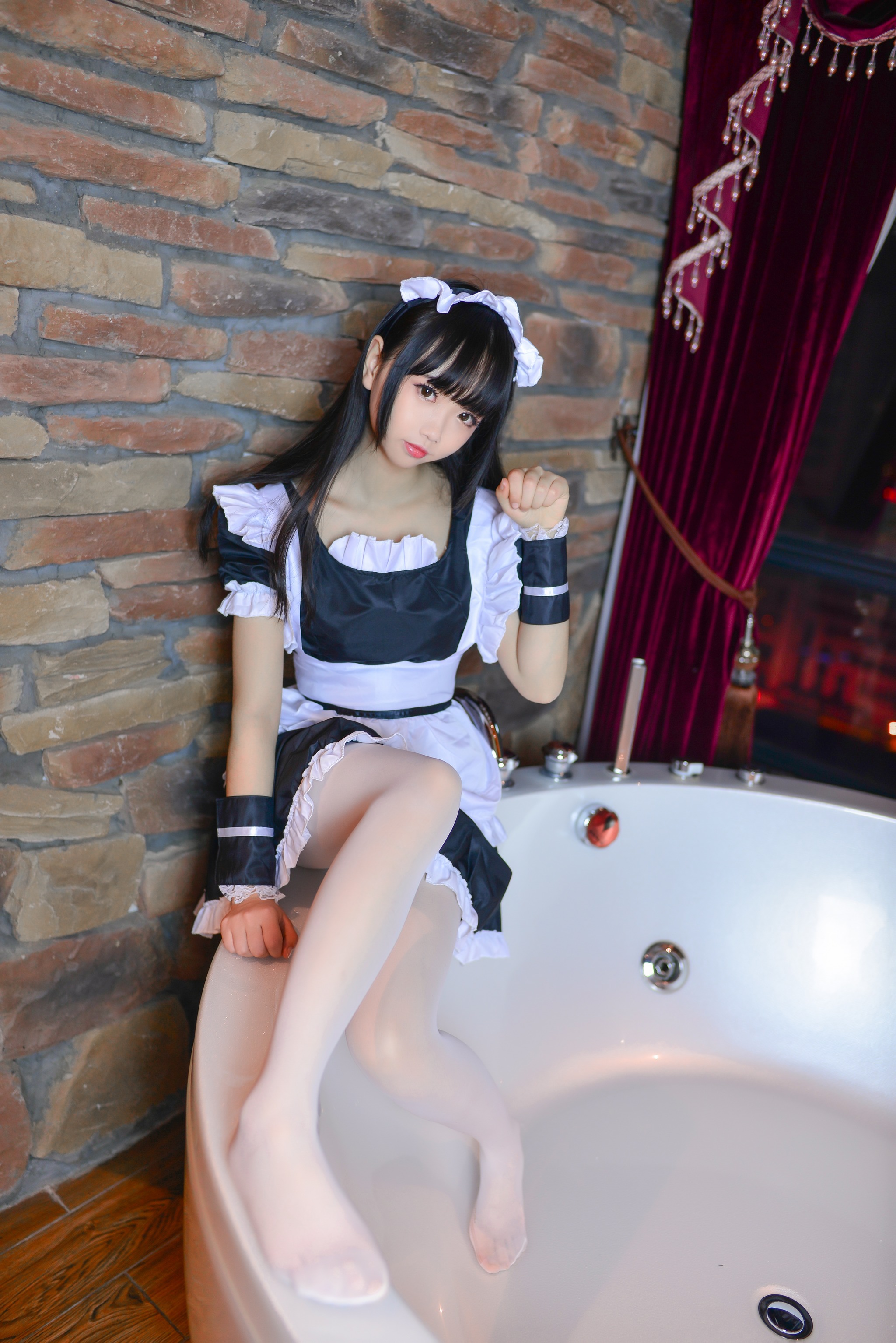 雪琪SAMA - NO.015 白丝女仆[25P]-XikXak